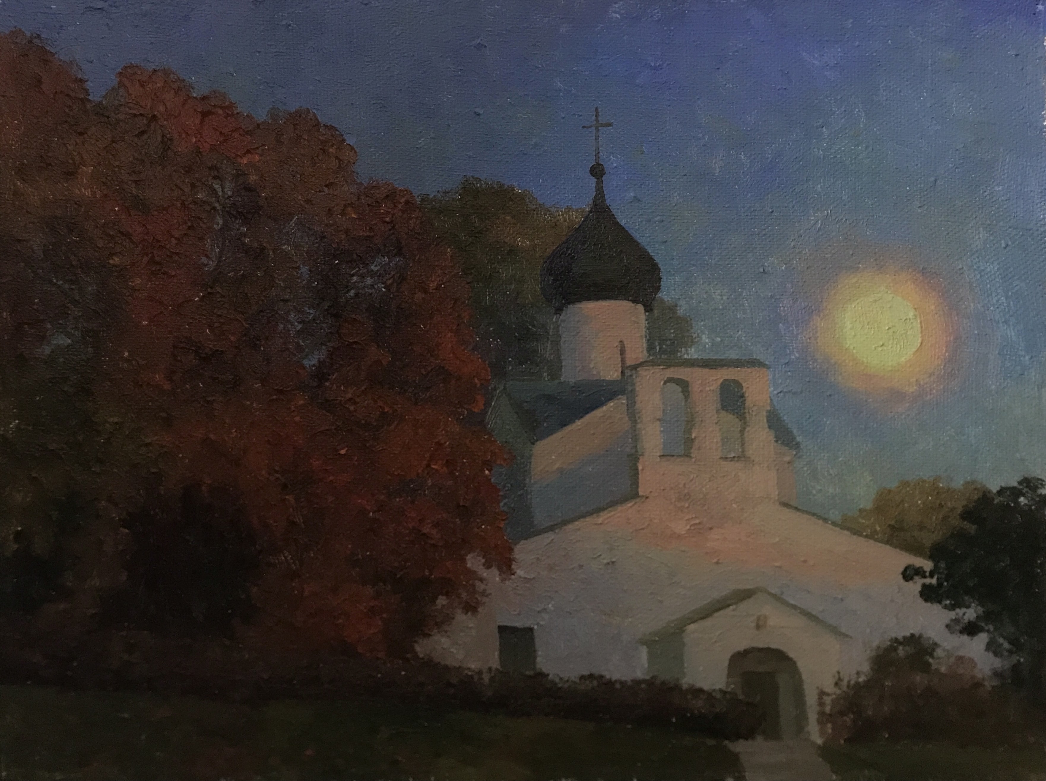 Луна и храм